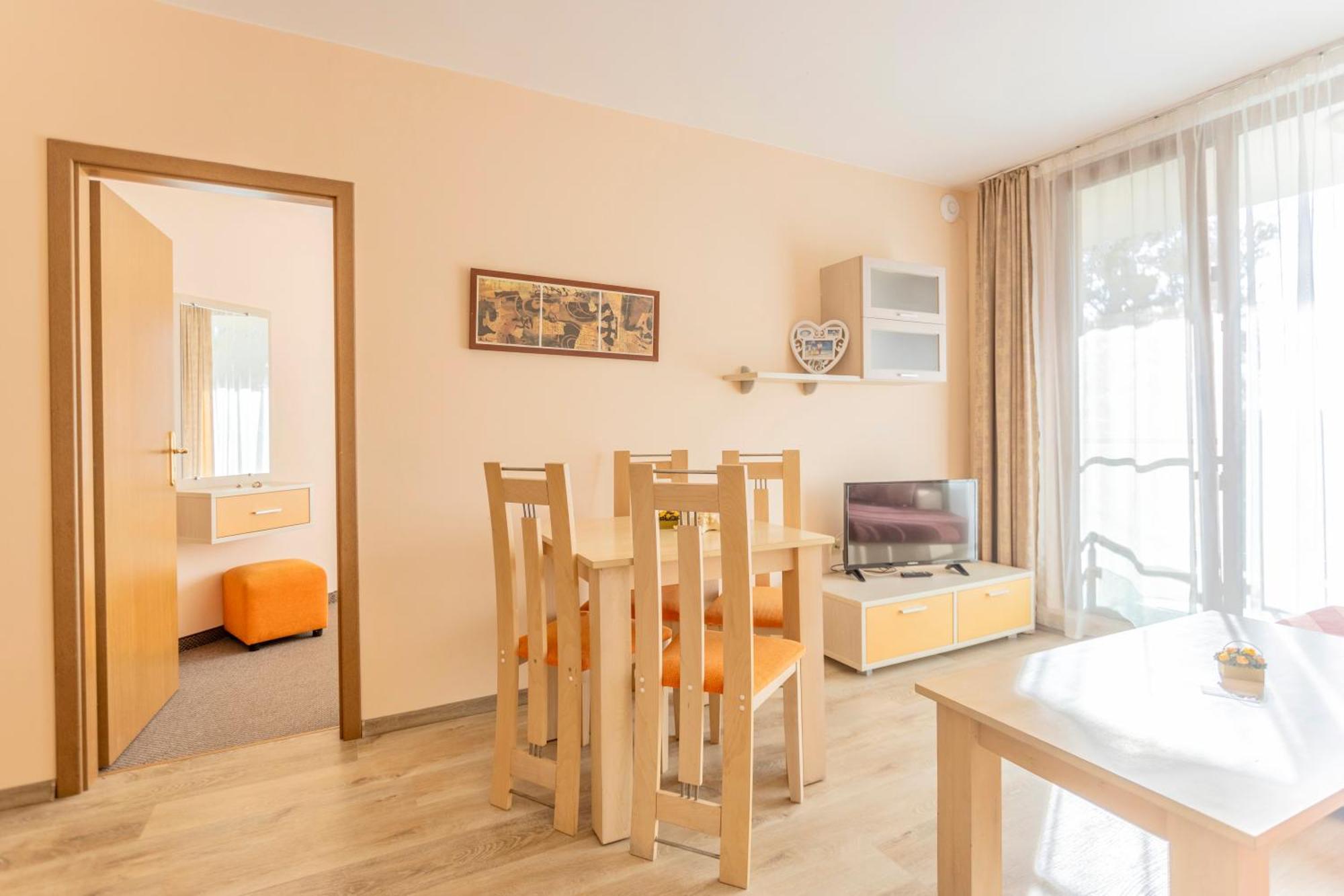 Aparthotel Hotel Prestige City II Primorsko Zewnętrze zdjęcie